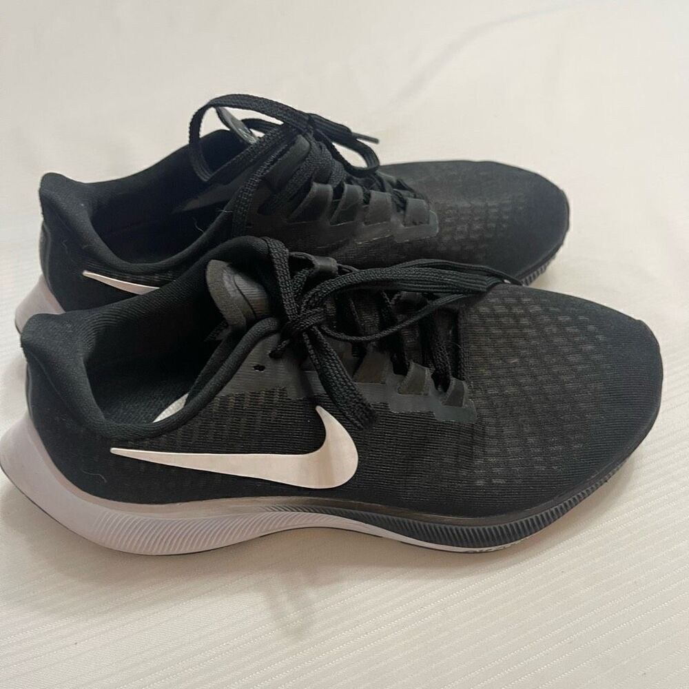 Nike Zoom Pegasus 37 Black White Sneakers Shoes Women’s Size 6